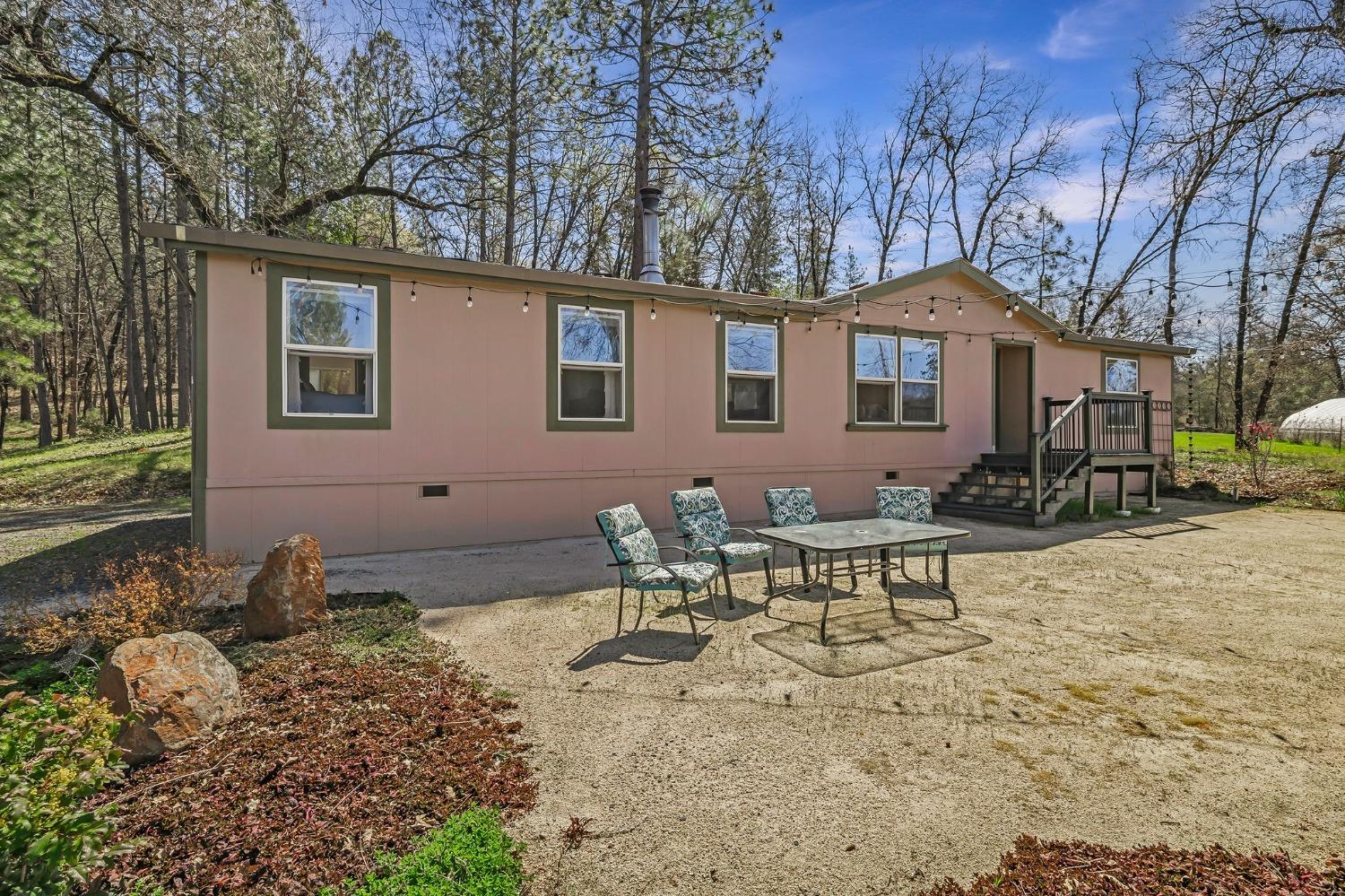Detail Gallery Image 5 of 94 For 9156 Nadowa Trl, Oregon House,  CA 95962 - 3 Beds | 2 Baths