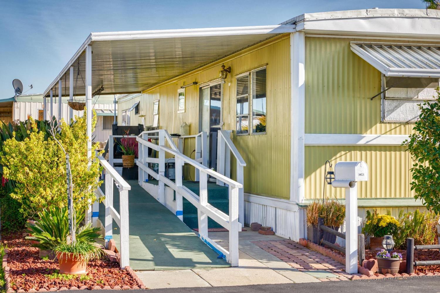 Detail Gallery Image 7 of 26 For 4125 Mchenry Ave 54, Modesto,  CA 95356 - 2 Beds | 1 Baths