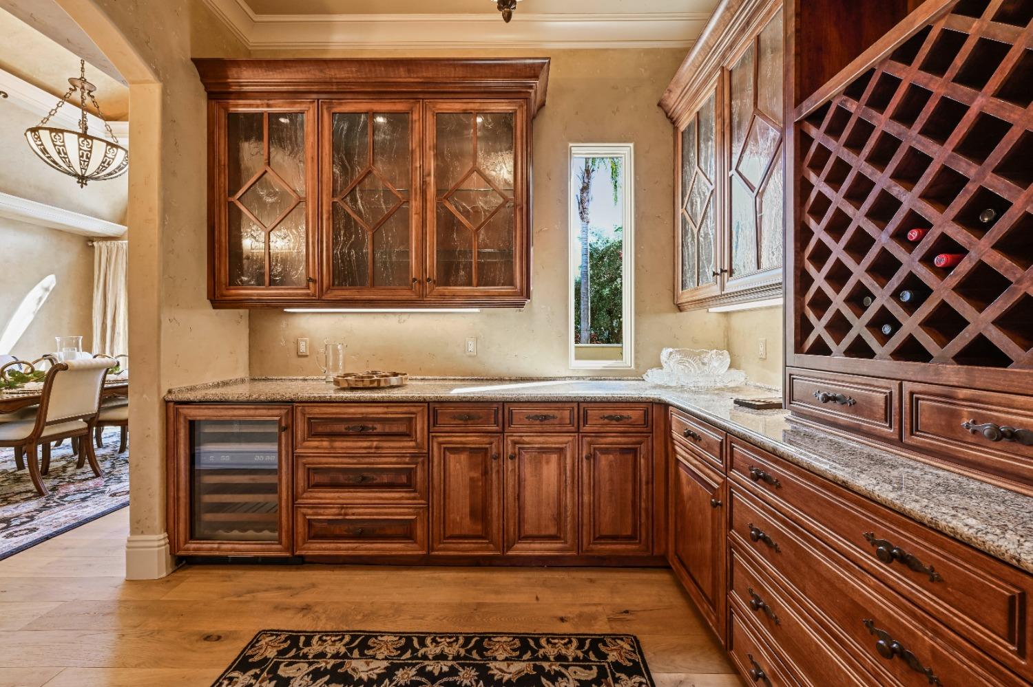 Detail Gallery Image 9 of 81 For 5687 Ridge Park Dr, Loomis,  CA 95650 - 8 Beds | 7/5 Baths