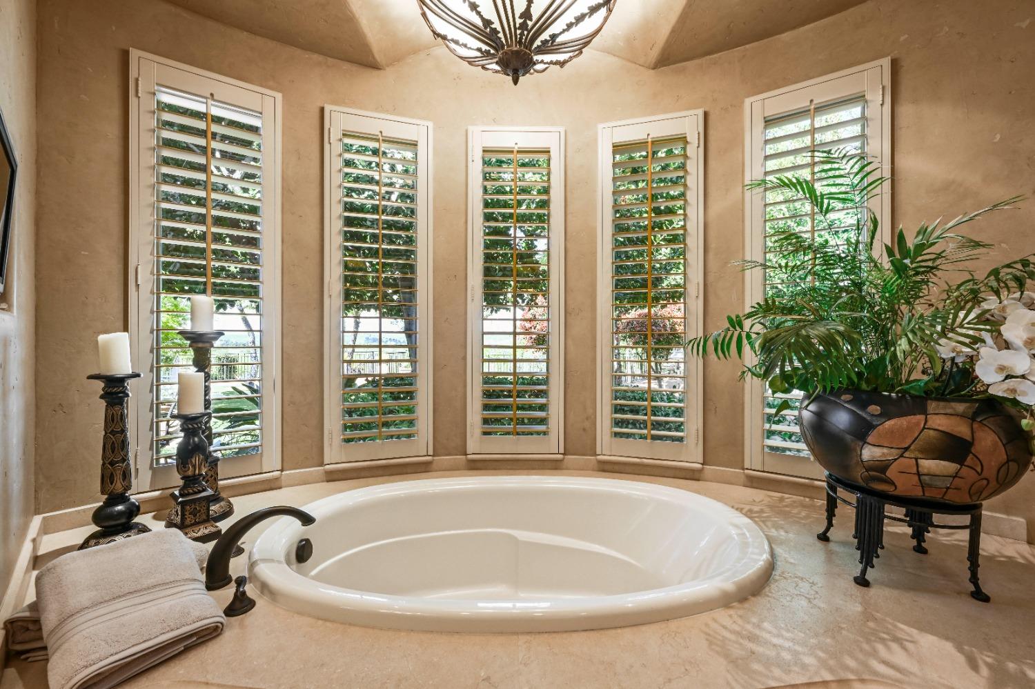 Detail Gallery Image 23 of 81 For 5687 Ridge Park Dr, Loomis,  CA 95650 - 8 Beds | 7/5 Baths