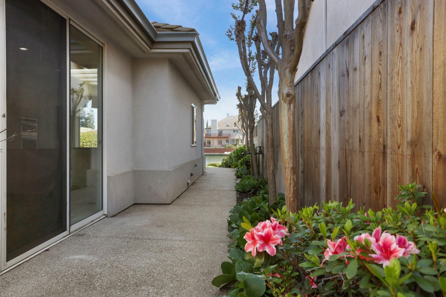 Detail Gallery Image 48 of 75 For 4829 Bridgewater Cir, Stockton,  CA 95219 - 3 Beds | 3 Baths