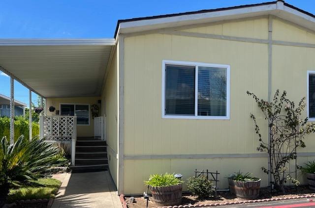 Detail Gallery Image 2 of 53 For 1541 Panthers Ln 13, Modesto,  CA 95355 - 4 Beds | 2 Baths
