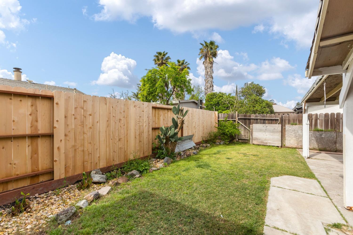 Detail Gallery Image 35 of 38 For 2210 Valmora Dr, Stockton,  CA 95210 - 3 Beds | 2 Baths