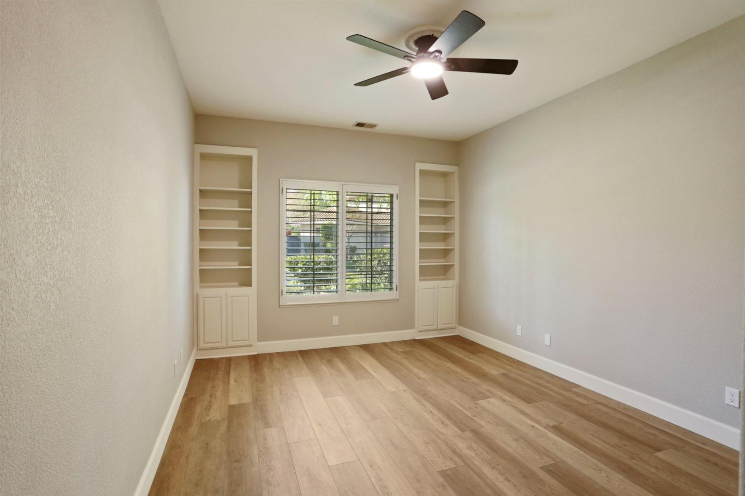 Detail Gallery Image 45 of 75 For 4829 Bridgewater Cir, Stockton,  CA 95219 - 3 Beds | 3 Baths