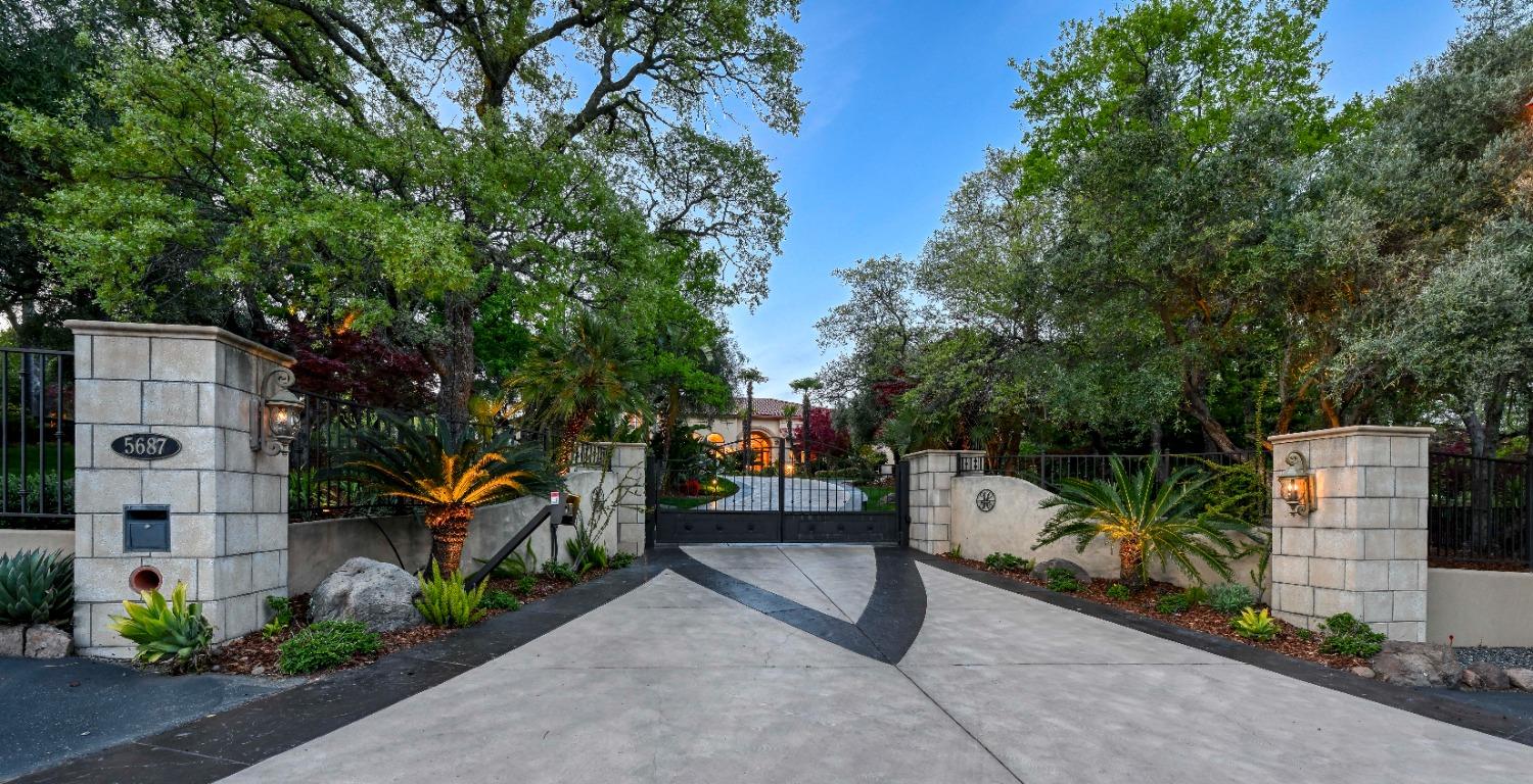 Detail Gallery Image 2 of 81 For 5687 Ridge Park Dr, Loomis,  CA 95650 - 8 Beds | 7/5 Baths