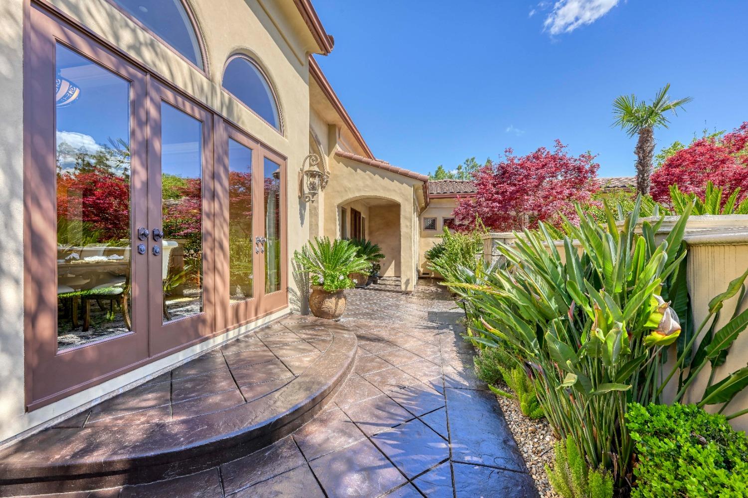 Detail Gallery Image 6 of 81 For 5687 Ridge Park Dr, Loomis,  CA 95650 - 8 Beds | 7/5 Baths