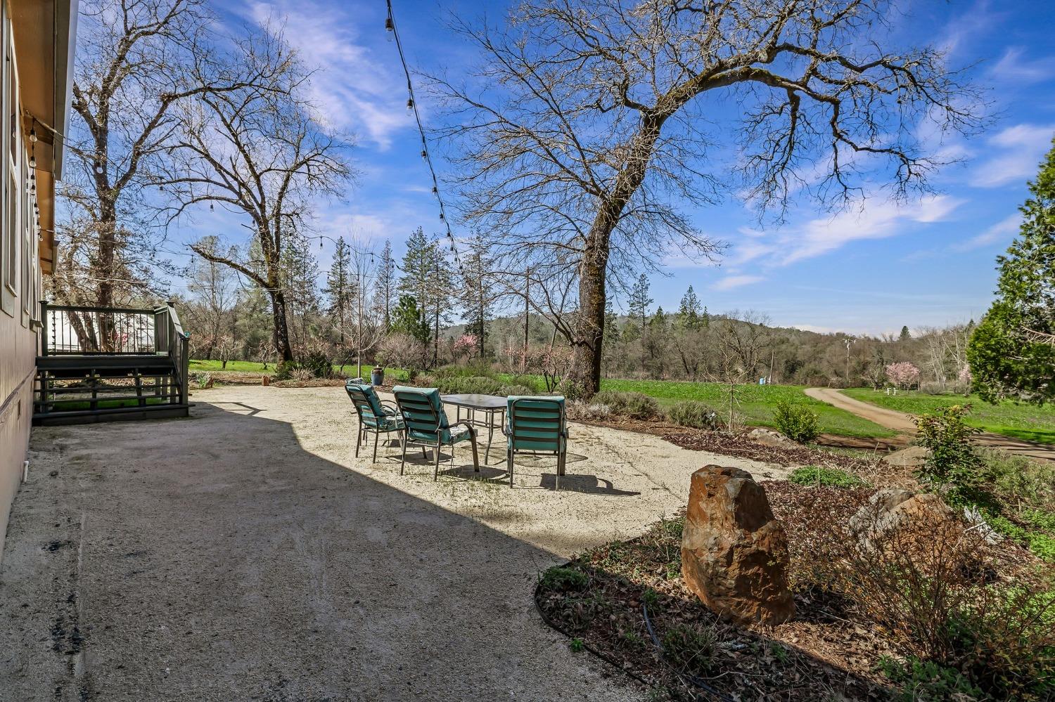 Detail Gallery Image 6 of 94 For 9156 Nadowa Trl, Oregon House,  CA 95962 - 3 Beds | 2 Baths