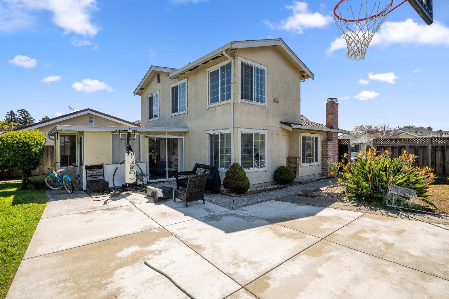 Detail Gallery Image 69 of 76 For 4449 Norocco Cir, Fremont,  CA 94555 - 4 Beds | 2/1 Baths