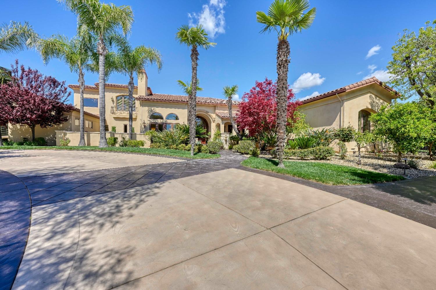 Detail Gallery Image 4 of 81 For 5687 Ridge Park Dr, Loomis,  CA 95650 - 8 Beds | 7/5 Baths
