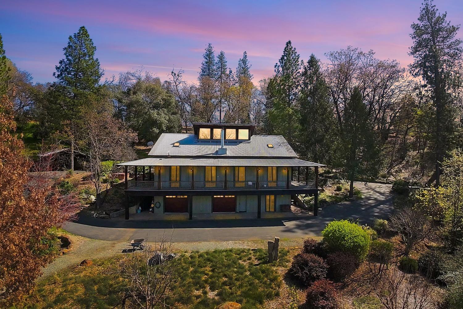 Detail Gallery Image 1 of 92 For 21 Burrows Ln, Murphys,  CA 95247 - 4 Beds | 3 Baths