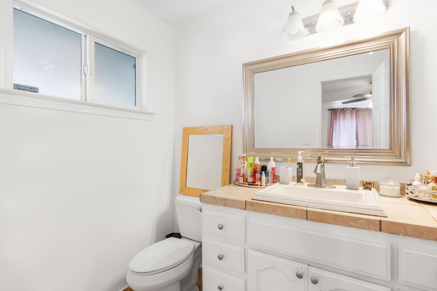 Detail Gallery Image 29 of 38 For 2210 Valmora Dr, Stockton,  CA 95210 - 3 Beds | 2 Baths