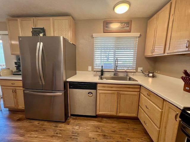 Detail Gallery Image 10 of 53 For 1541 Panthers Ln 13, Modesto,  CA 95355 - 4 Beds | 2 Baths