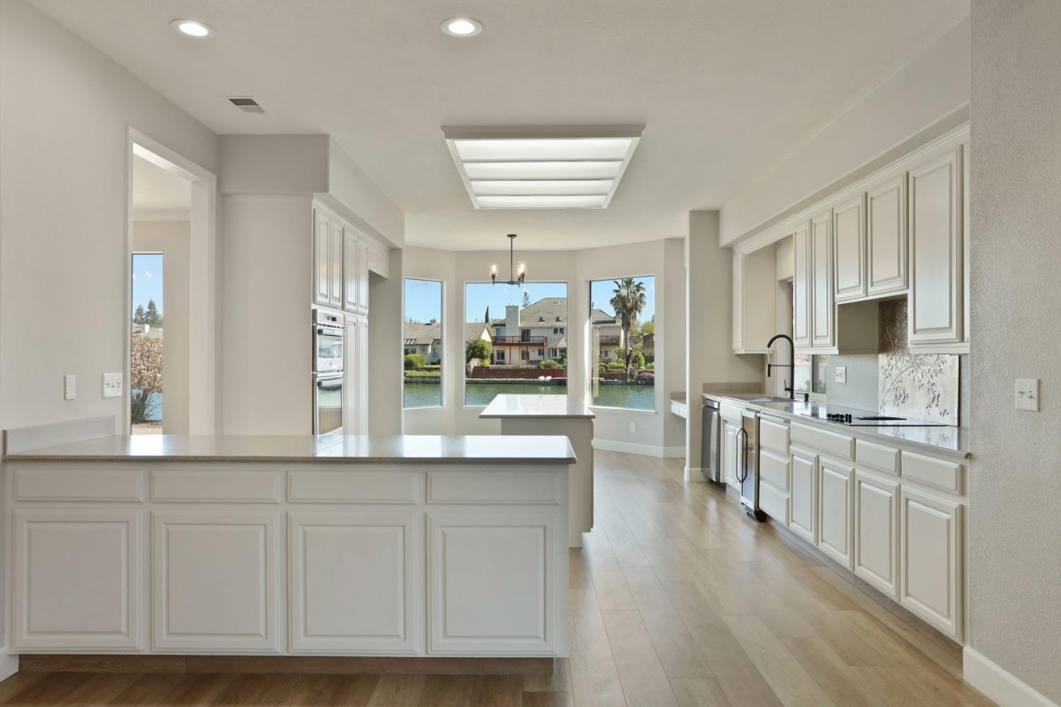 Detail Gallery Image 18 of 75 For 4829 Bridgewater Cir, Stockton,  CA 95219 - 3 Beds | 3 Baths