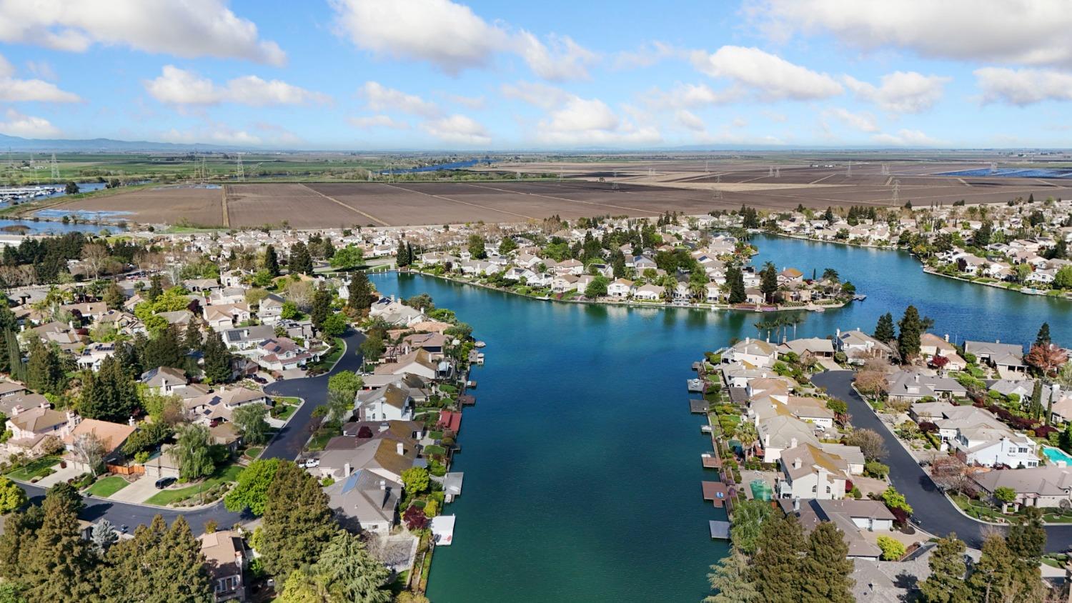 Detail Gallery Image 67 of 75 For 4829 Bridgewater Cir, Stockton,  CA 95219 - 3 Beds | 3 Baths