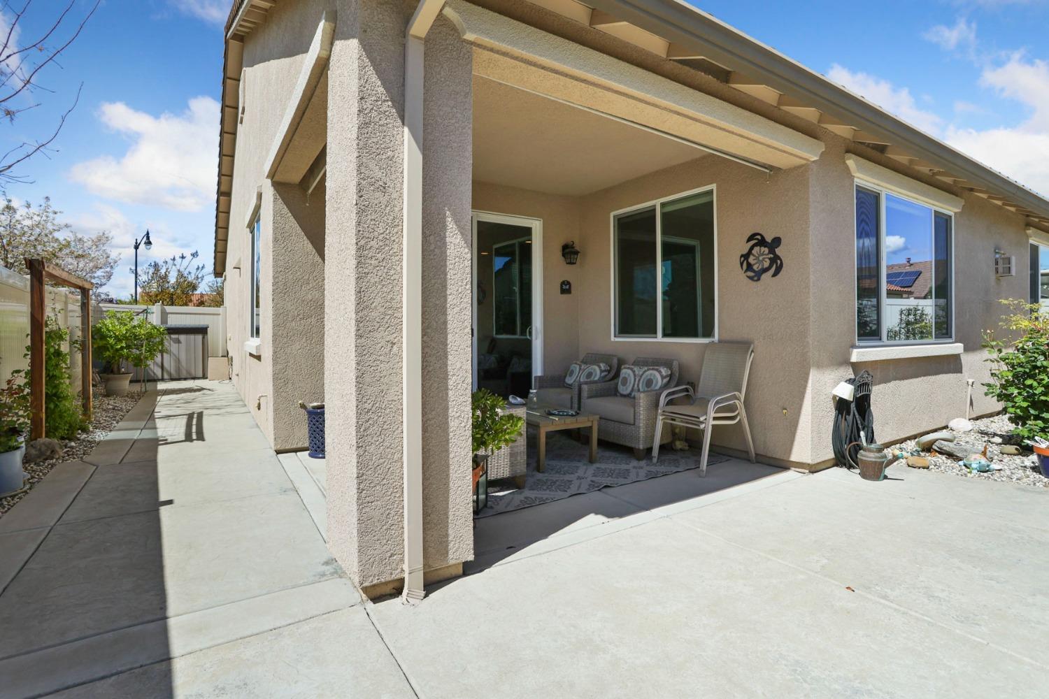 Detail Gallery Image 41 of 70 For 1588 Arbor Brook Dr, Manteca,  CA 95336 - 3 Beds | 2 Baths