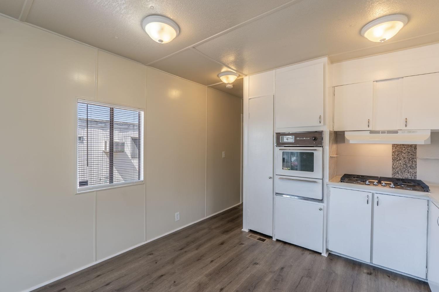 Detail Gallery Image 9 of 16 For 5835 Cherokee Rd 7, Stockton,  CA 95215 - 1 Beds | 1 Baths