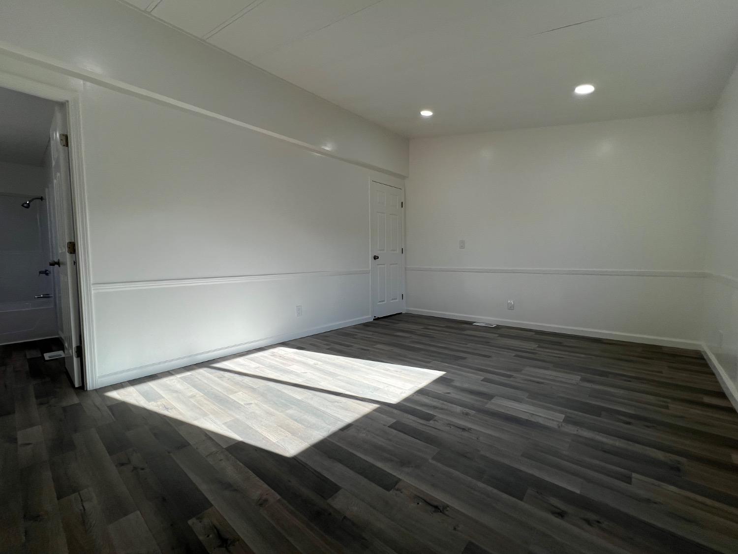 Detail Gallery Image 12 of 17 For 5901 Newbrook Cir 112, Riverbank,  CA 95367 - 3 Beds | 2 Baths