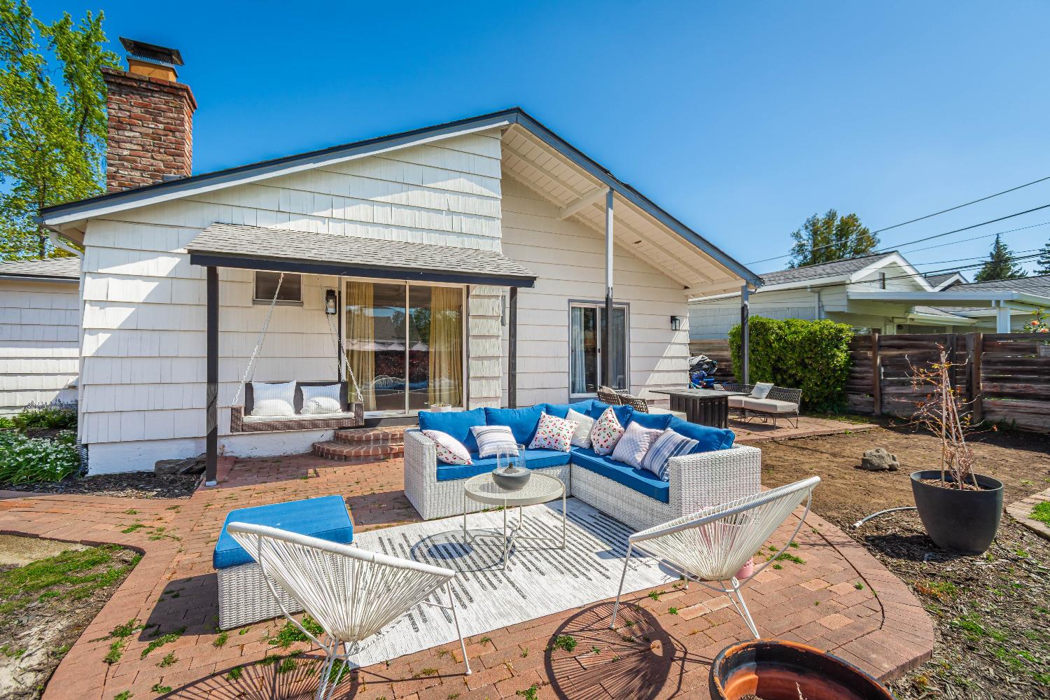 Detail Gallery Image 51 of 55 For 4004 Lusk Dr, Sacramento,  CA 95864 - 3 Beds | 2 Baths