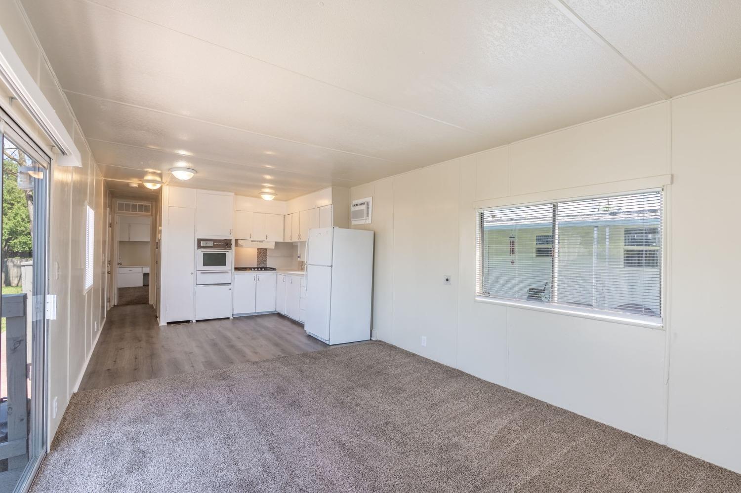 Detail Gallery Image 4 of 16 For 5835 Cherokee Rd 7, Stockton,  CA 95215 - 1 Beds | 1 Baths