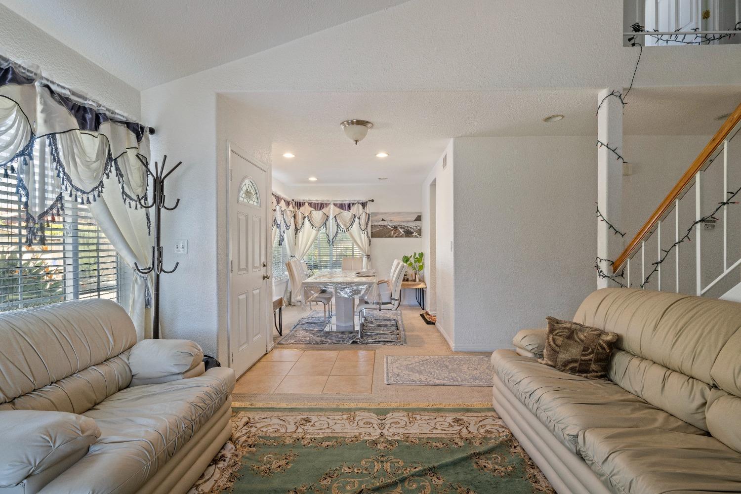 Detail Gallery Image 8 of 76 For 4449 Norocco Cir, Fremont,  CA 94555 - 4 Beds | 2/1 Baths