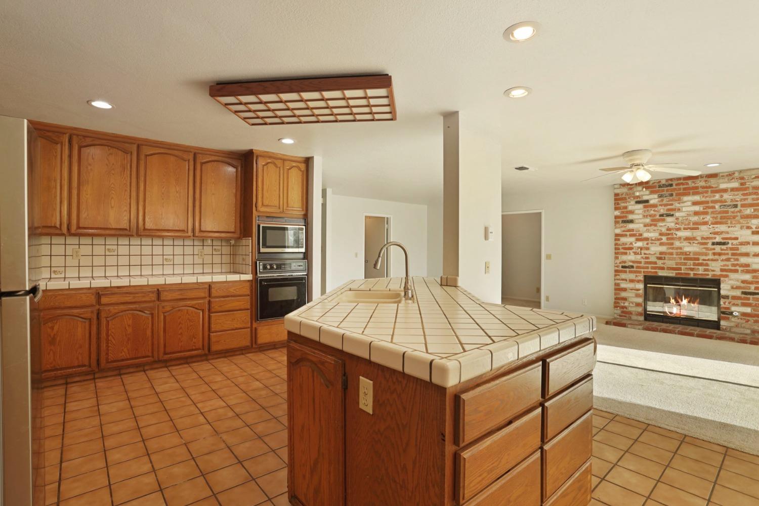Detail Gallery Image 14 of 67 For 3755 Hatchers Cir, Stockton,  CA 95219 - 4 Beds | 3/1 Baths