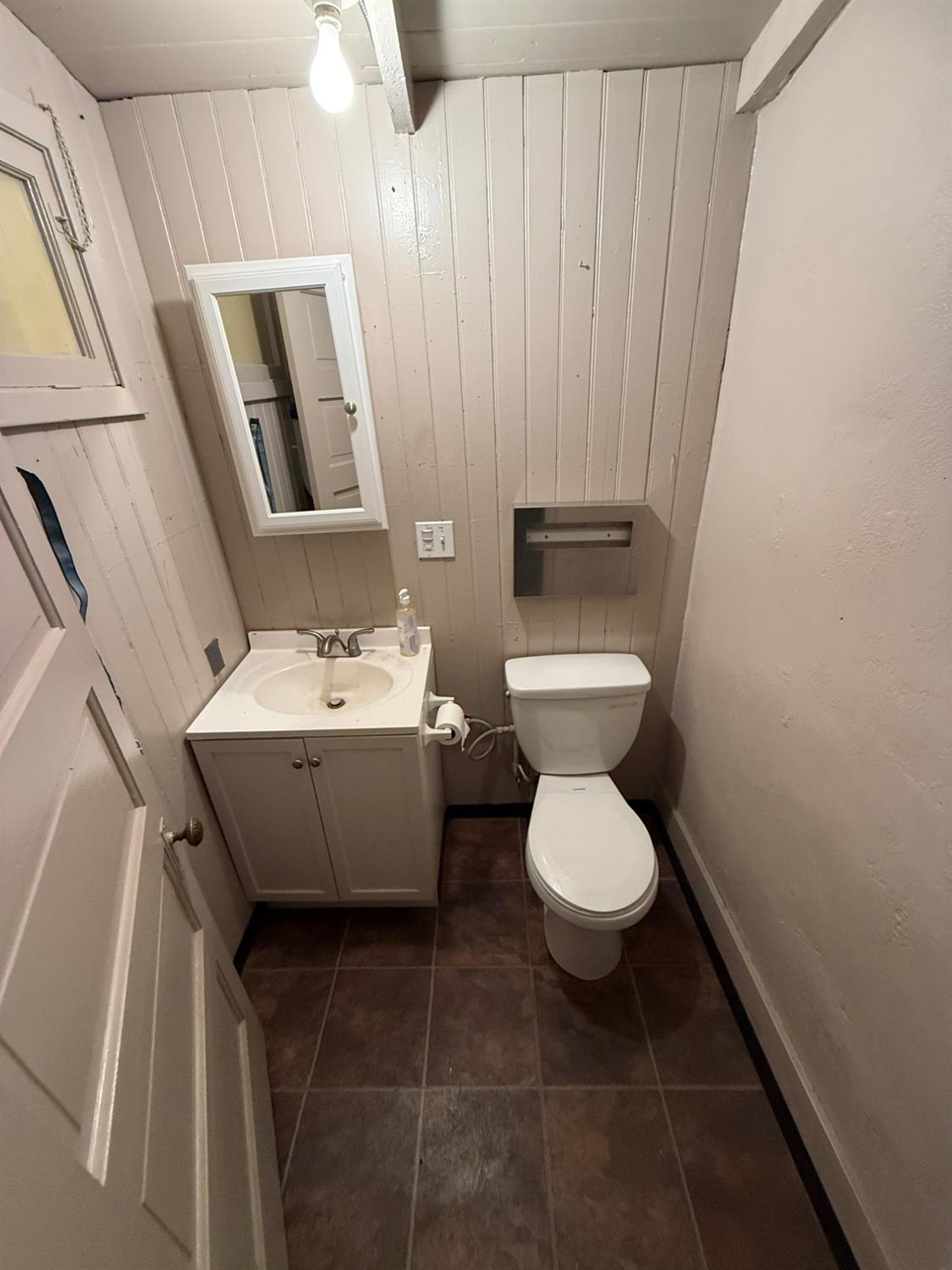 Detail Gallery Image 14 of 17 For 527 Main, Woodland,  CA 95695 - – Beds | – Baths