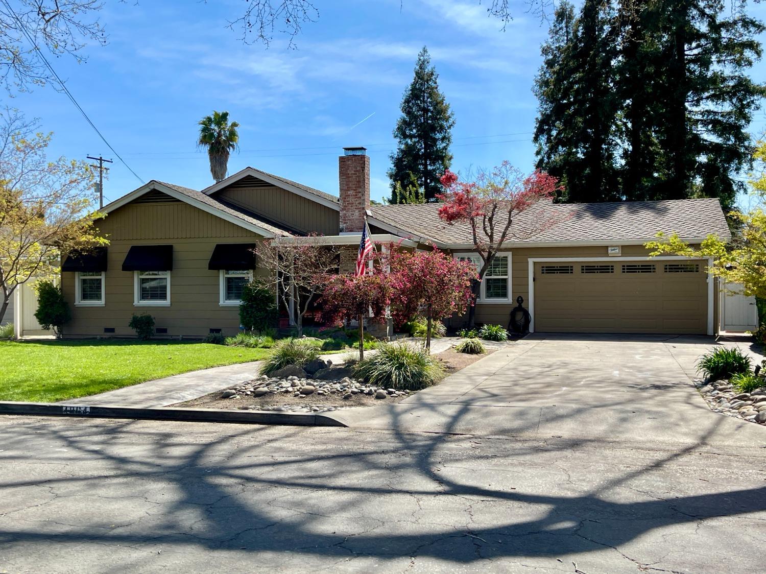 Detail Gallery Image 5 of 6 For 1864 California Ave, Turlock,  CA 95380 - 3 Beds | 2/1 Baths