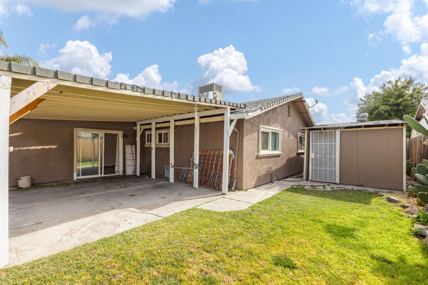 Detail Gallery Image 33 of 38 For 2210 Valmora Dr, Stockton,  CA 95210 - 3 Beds | 2 Baths