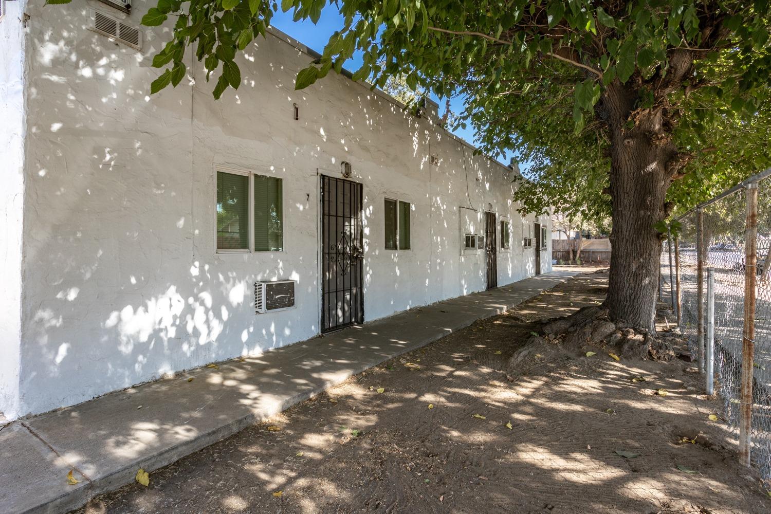 Detail Gallery Image 2 of 21 For 430 S Washington St, Modesto,  CA 95351 - – Beds | – Baths