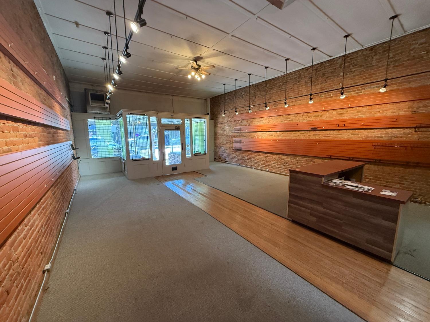 Detail Gallery Image 4 of 17 For 527 Main, Woodland,  CA 95695 - – Beds | – Baths