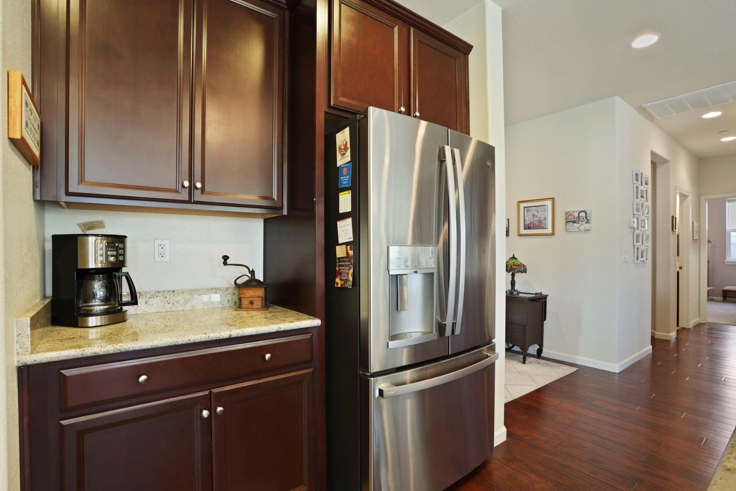 Detail Gallery Image 13 of 70 For 1588 Arbor Brook Dr, Manteca,  CA 95336 - 3 Beds | 2 Baths