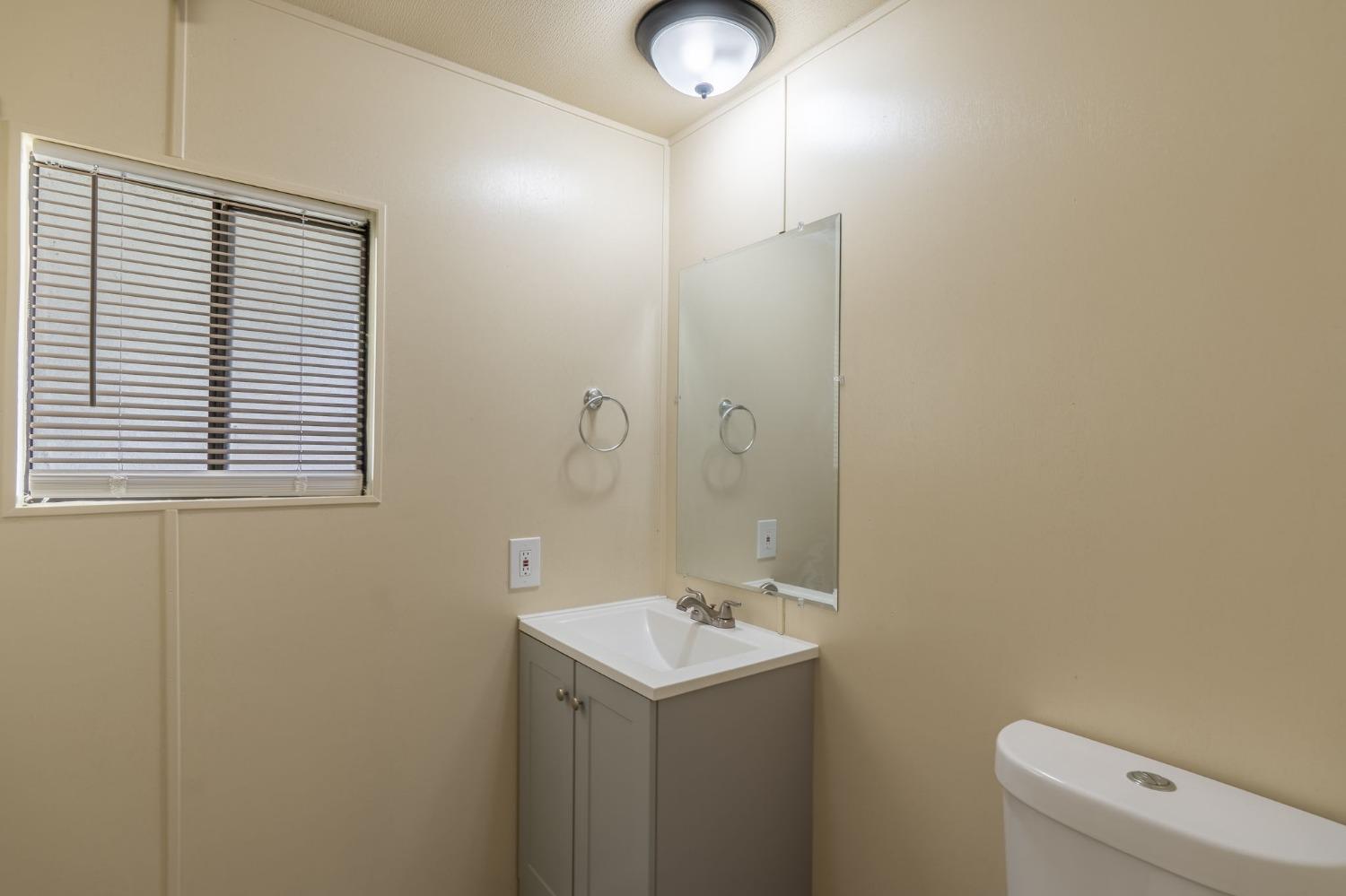 Detail Gallery Image 12 of 17 For 5835 Cherokee Rd 29, Stockton,  CA 95215 - 2 Beds | 1 Baths