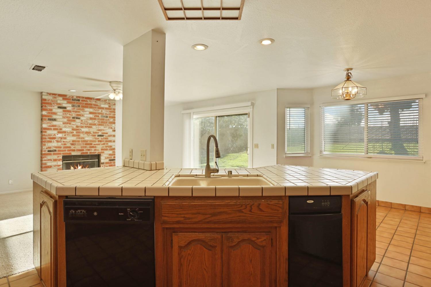 Detail Gallery Image 16 of 67 For 3755 Hatchers Cir, Stockton,  CA 95219 - 4 Beds | 3/1 Baths