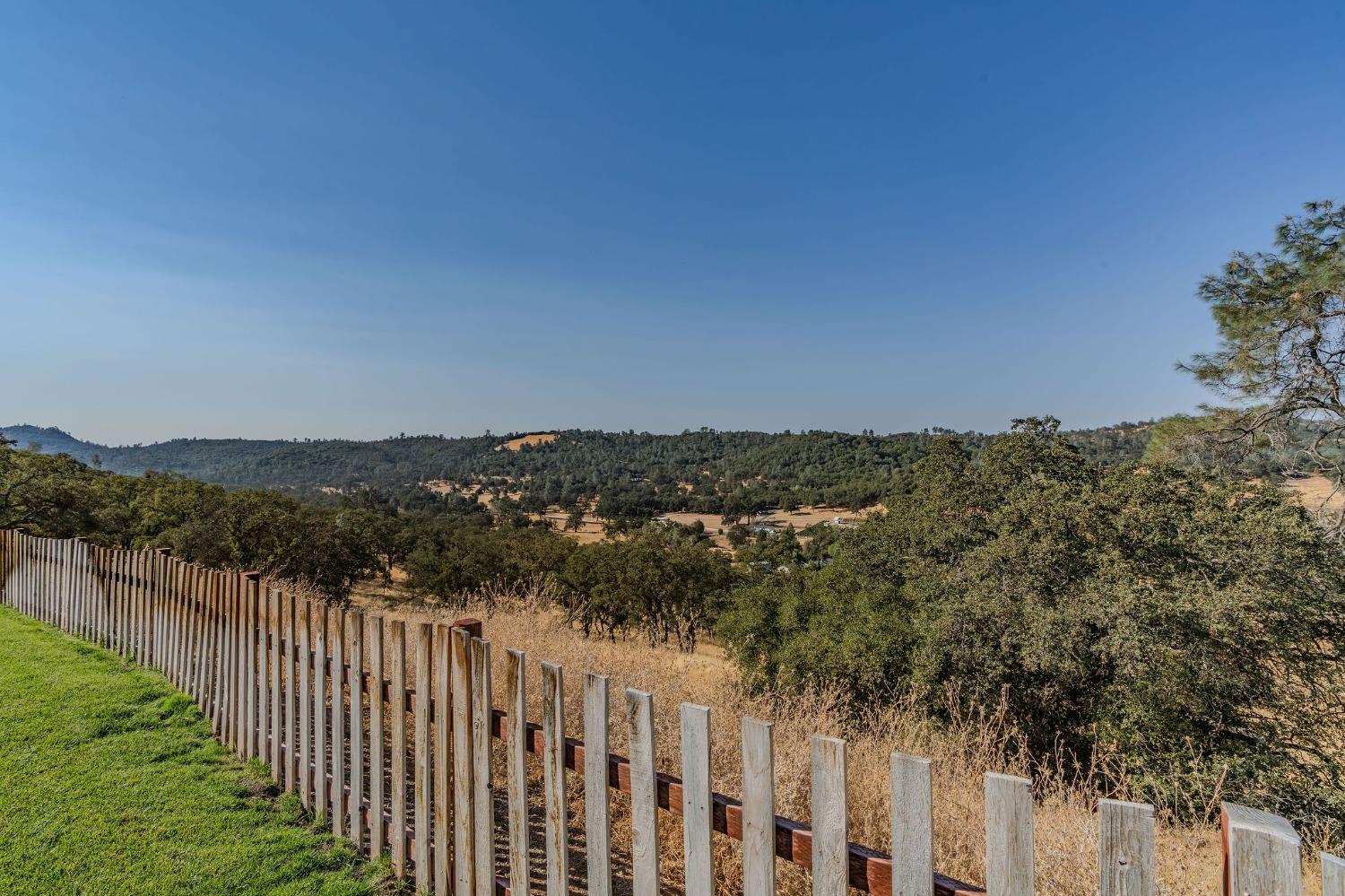 Detail Gallery Image 15 of 88 For 1560 Pinto Dr, Angels Camp,  CA 95222 - 3 Beds | 2/1 Baths