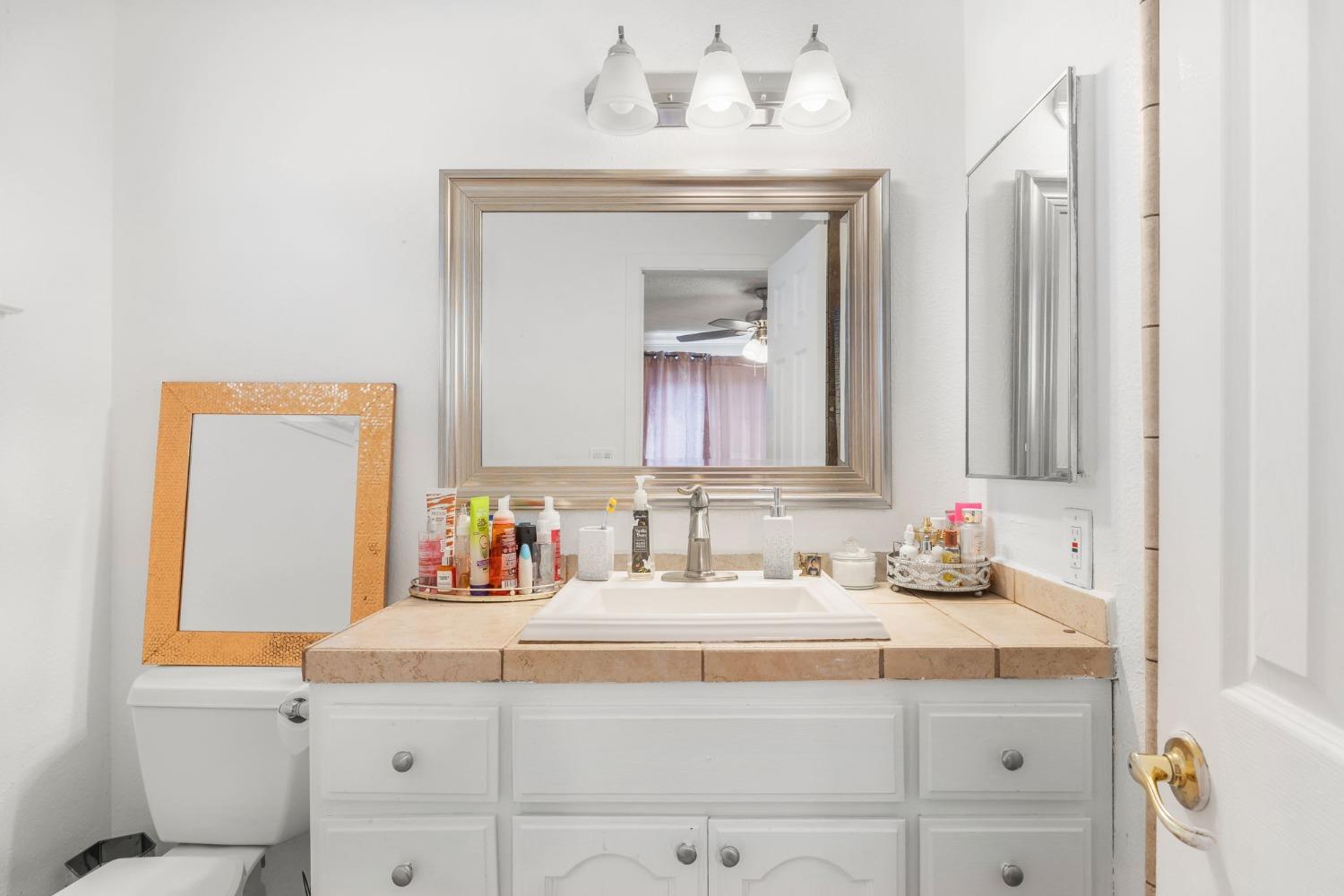 Detail Gallery Image 28 of 38 For 2210 Valmora Dr, Stockton,  CA 95210 - 3 Beds | 2 Baths