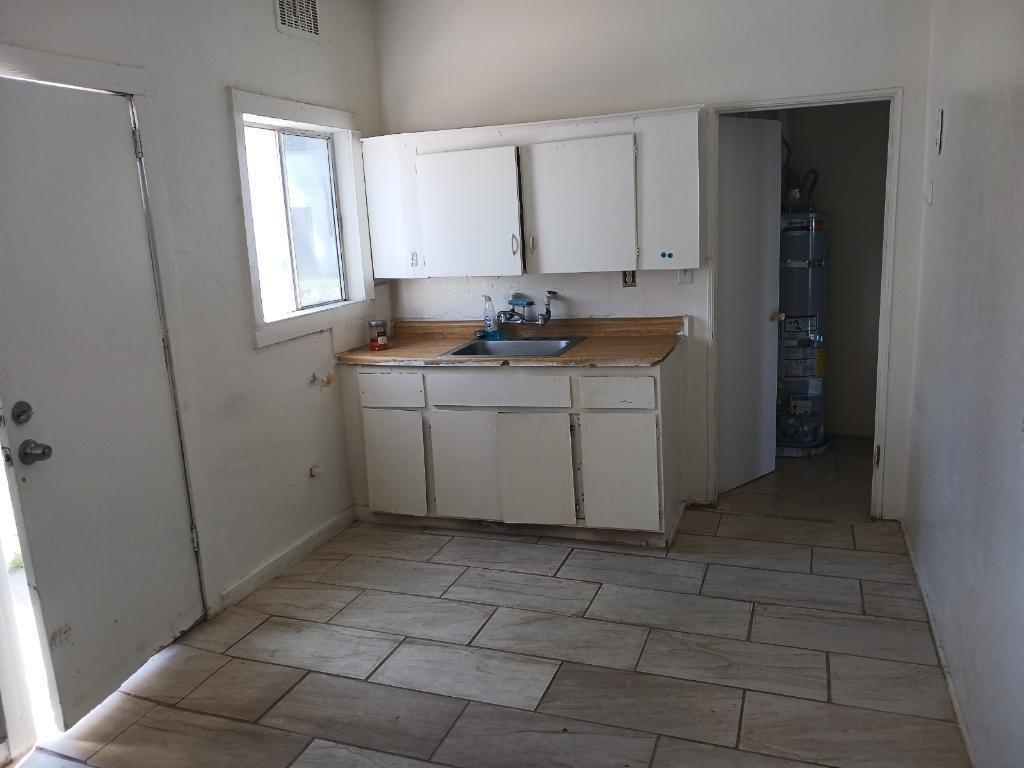 Detail Gallery Image 4 of 21 For 430 S Washington St, Modesto,  CA 95351 - – Beds | – Baths