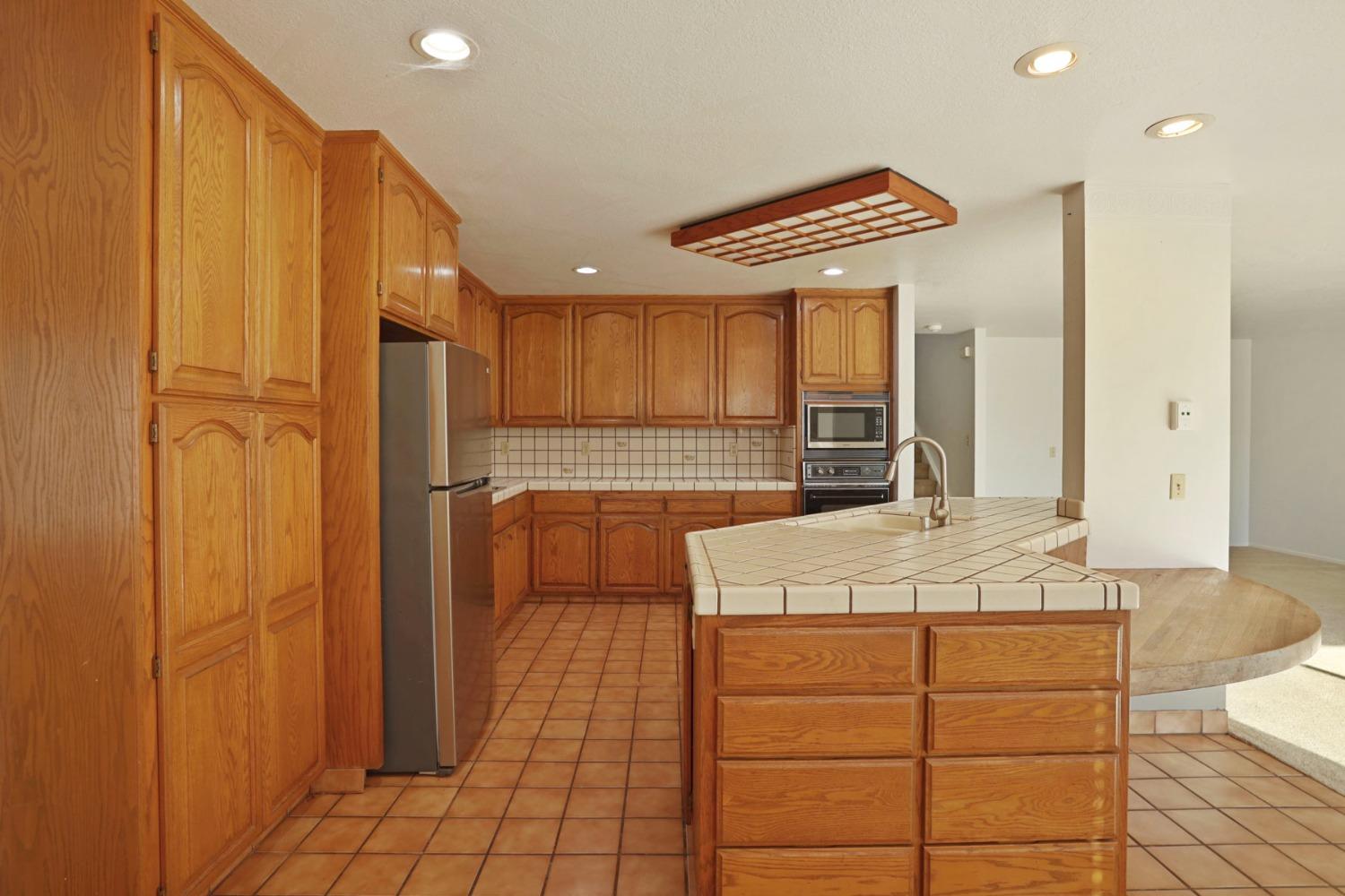 Detail Gallery Image 12 of 67 For 3755 Hatchers Cir, Stockton,  CA 95219 - 4 Beds | 3/1 Baths