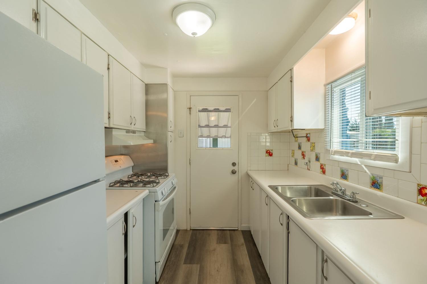 Detail Gallery Image 8 of 21 For 5835 Cherokee Rd 63, Stockton,  CA 95215 - 2 Beds | 1 Baths