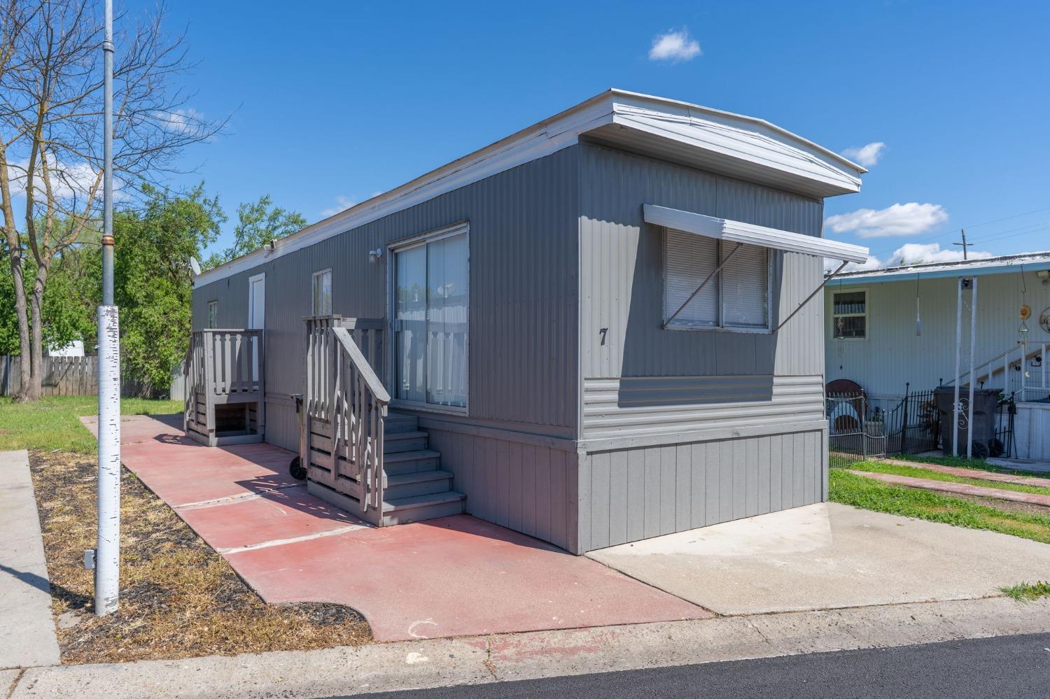 Detail Gallery Image 1 of 16 For 5835 Cherokee Rd 7, Stockton,  CA 95215 - 1 Beds | 1 Baths
