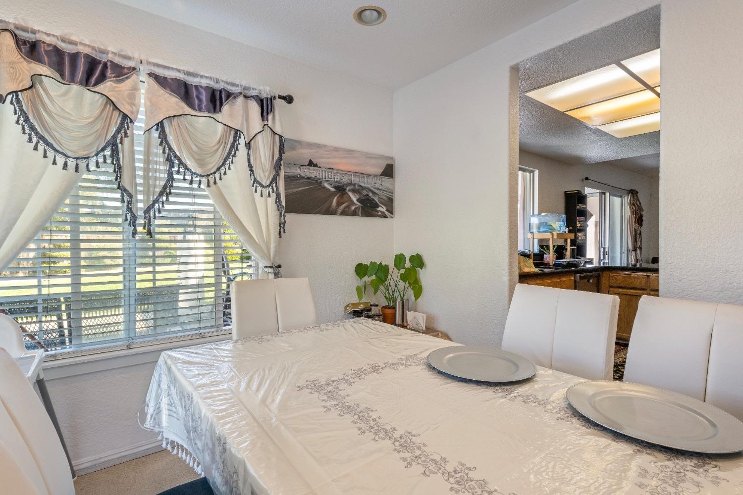 Detail Gallery Image 15 of 76 For 4449 Norocco Cir, Fremont,  CA 94555 - 4 Beds | 2/1 Baths