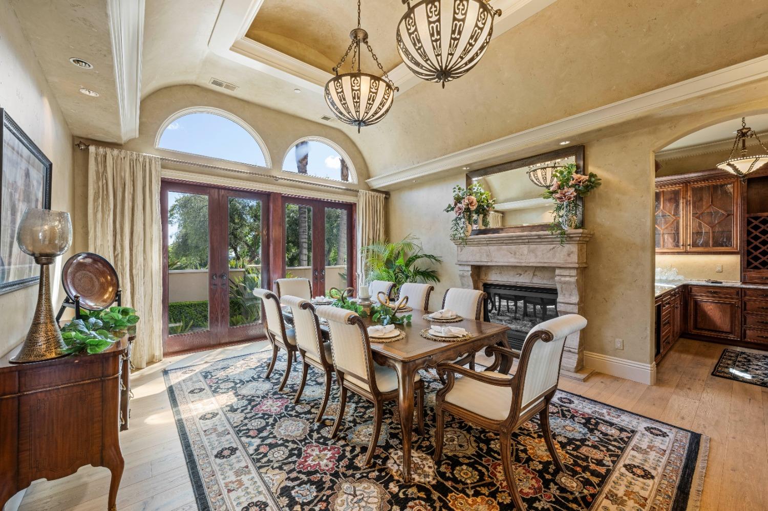 Detail Gallery Image 8 of 81 For 5687 Ridge Park Dr, Loomis,  CA 95650 - 8 Beds | 7/5 Baths