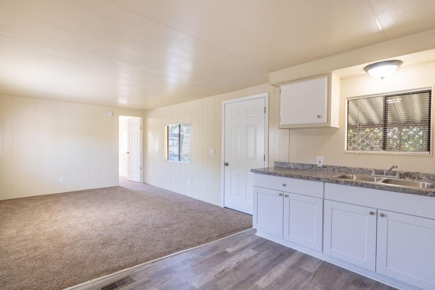 Detail Gallery Image 14 of 17 For 5835 Cherokee Rd 29, Stockton,  CA 95215 - 2 Beds | 1 Baths