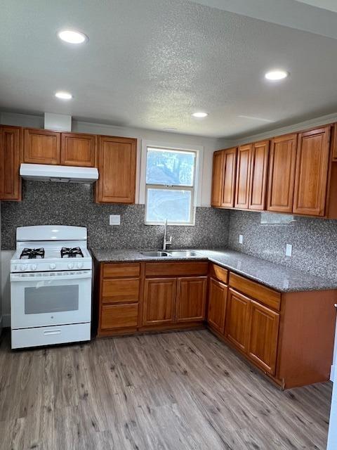 Detail Gallery Image 1 of 10 For 1570 Spring St, Stockton,  CA 95206 - 3 Beds | 1 Baths