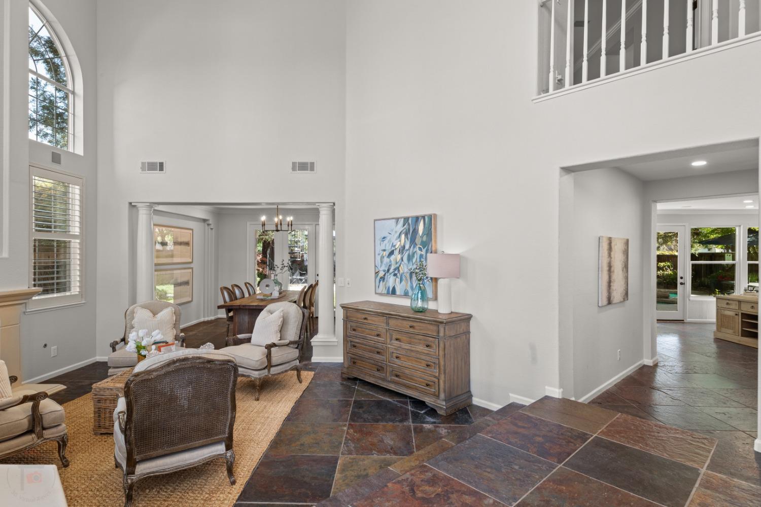 Detail Gallery Image 10 of 84 For 4583 Pine Valley Cir, Stockton,  CA 95219 - 5 Beds | 4 Baths