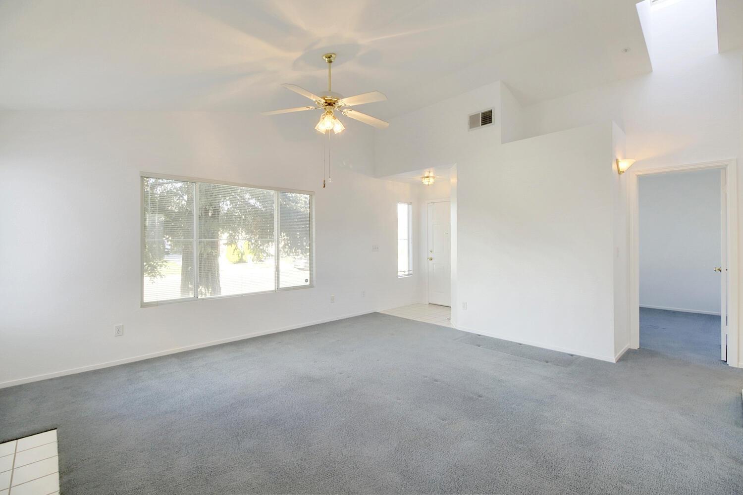 Detail Gallery Image 8 of 40 For 980 Huston Cir, Woodland,  CA 95776 - 3 Beds | 2 Baths