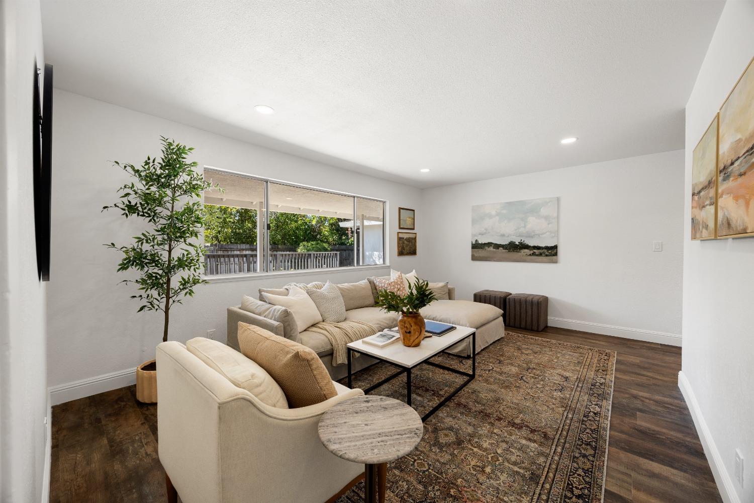 Detail Gallery Image 9 of 46 For 7382 Alma Vista Way, Sacramento,  CA 95831 - 4 Beds | 2/1 Baths