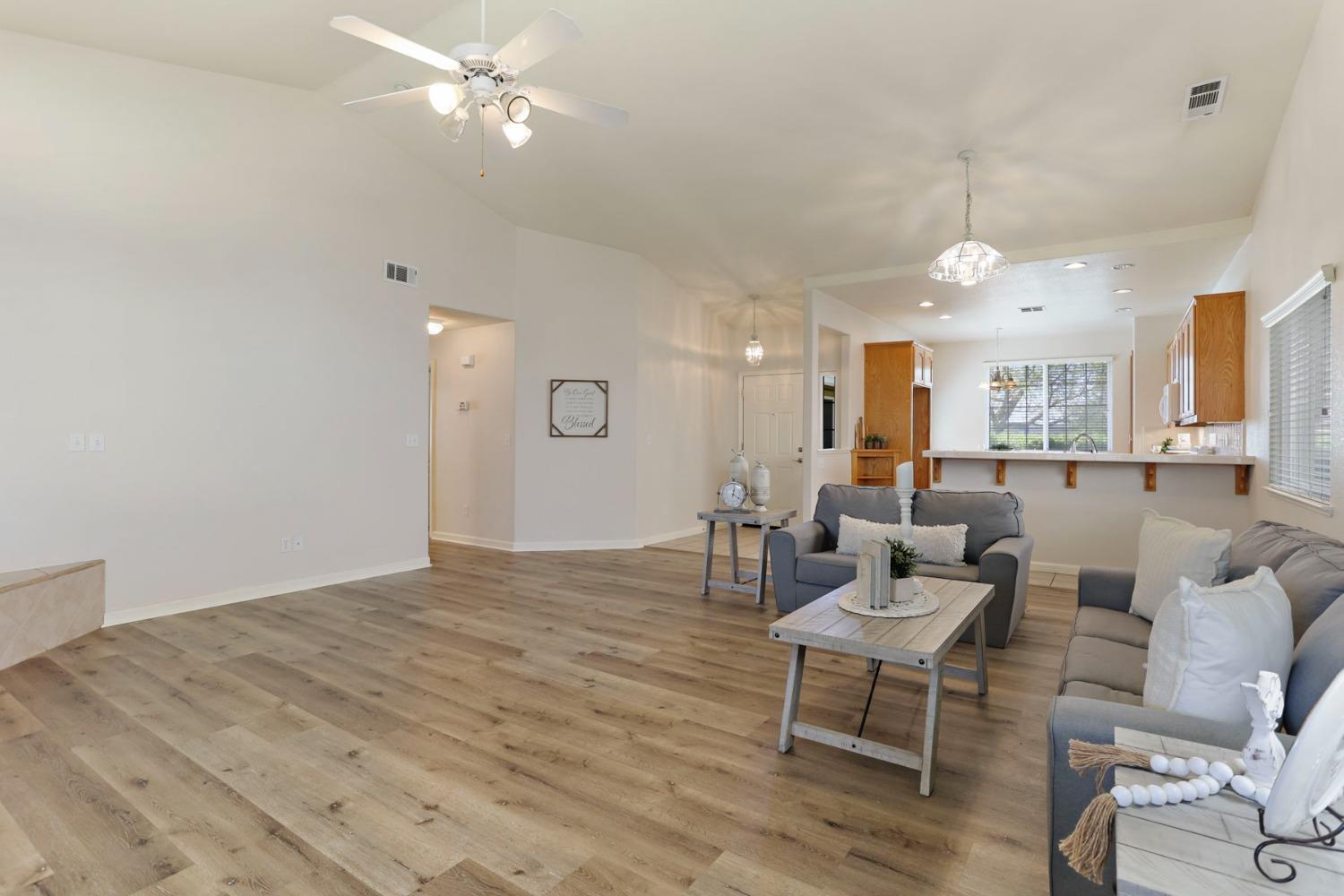 Detail Gallery Image 9 of 34 For 3752 Mountain View Rd, Turlock,  CA 95382 - 4 Beds | 2 Baths