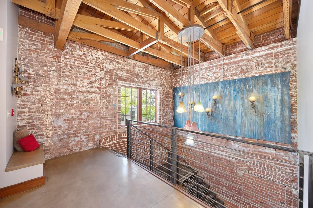 Detail Gallery Image 5 of 34 For 1725 14th St #208,  Sacramento,  CA 95811 - 1 Beds | 1 Baths