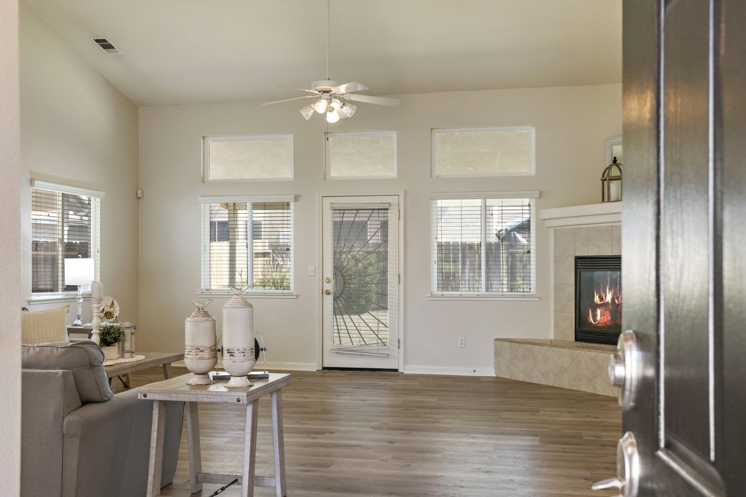 Detail Gallery Image 6 of 34 For 3752 Mountain View Rd, Turlock,  CA 95382 - 4 Beds | 2 Baths