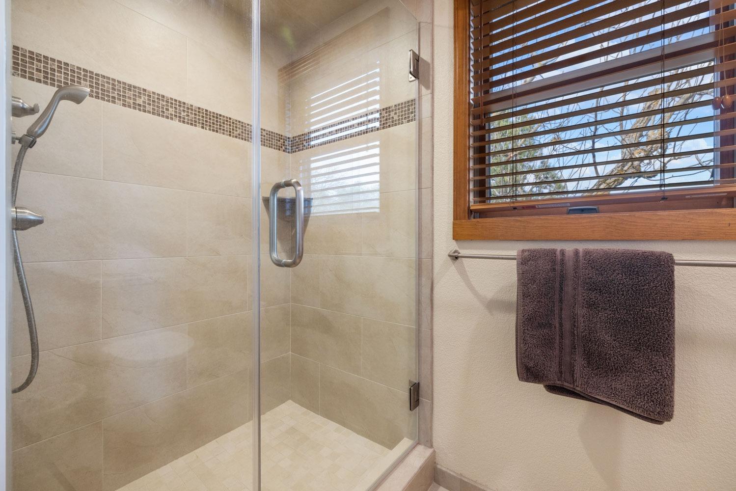 Detail Gallery Image 37 of 61 For 19909 E Comstock Road, Linden,  CA 95236 - 3 Beds | 3 Baths